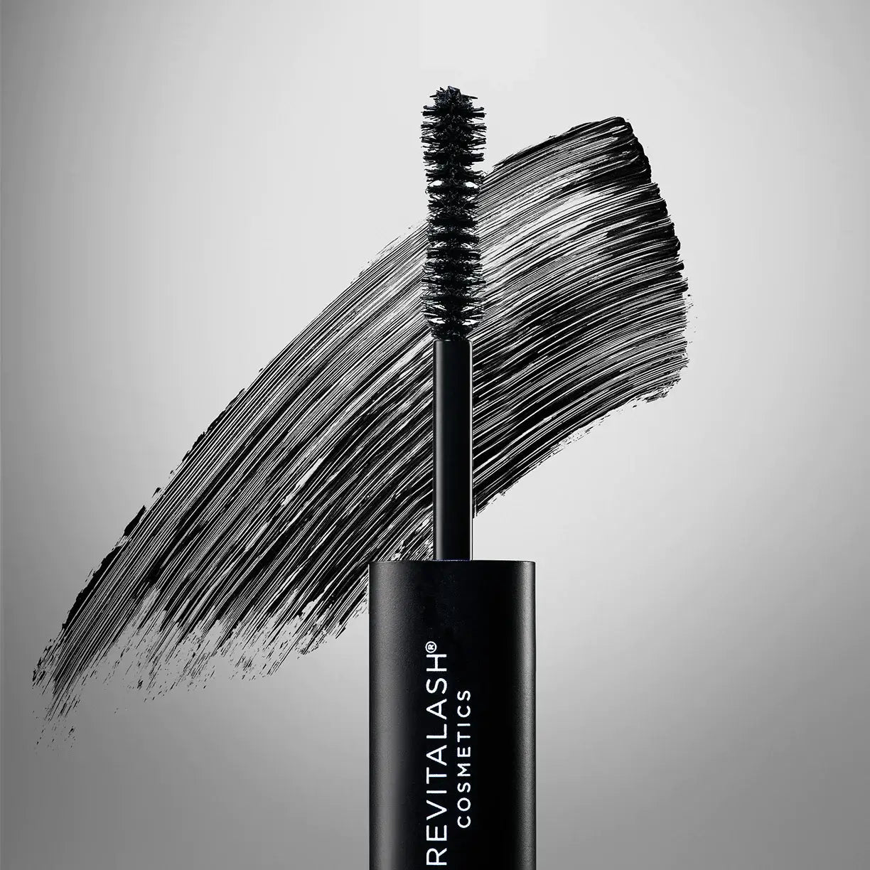 Double-Ended Volume Set Eyelash Primer & Mascara. Revitalash. Worldwide Shipping. Online Authorised Stockist. The M-ethod Aesthetics